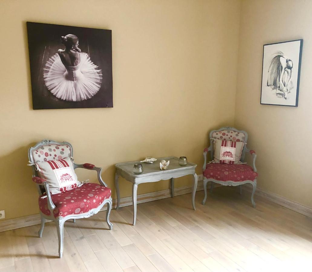 Ecole De Mathuna De Marigny Brizay Exteriér fotografie